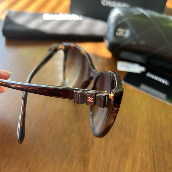 CHANEL Cateye Havana Brown Sunglasses, Authenticity Card, Original Case (5281-Q) - Picture 5 of 16